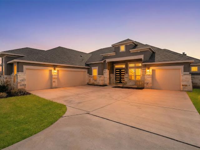 House for sale in Marion, Texas