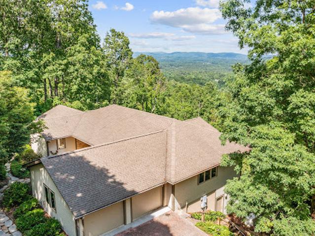 House for sale in Flat Rock