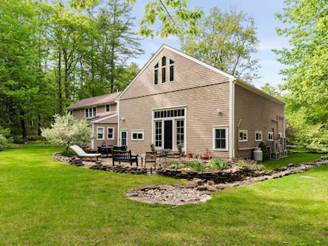House for sale in Cumberland Center, Maine