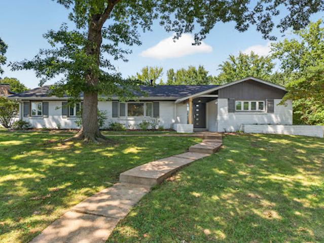 House for sale in Creve Coeur, Missouri