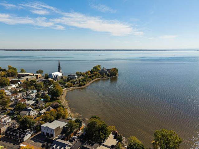 House for sale in Pointe-claire, Quebec