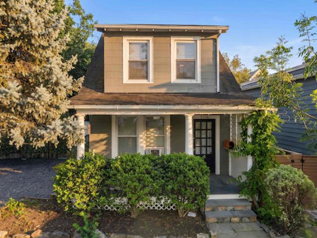 House for sale in Washington