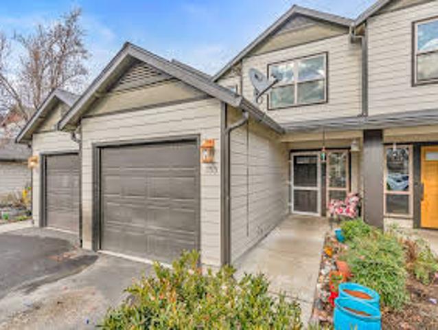 House for sale in Central Point