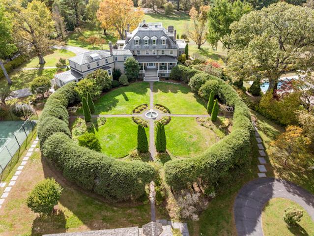 House for sale in Farmington, Connecticut