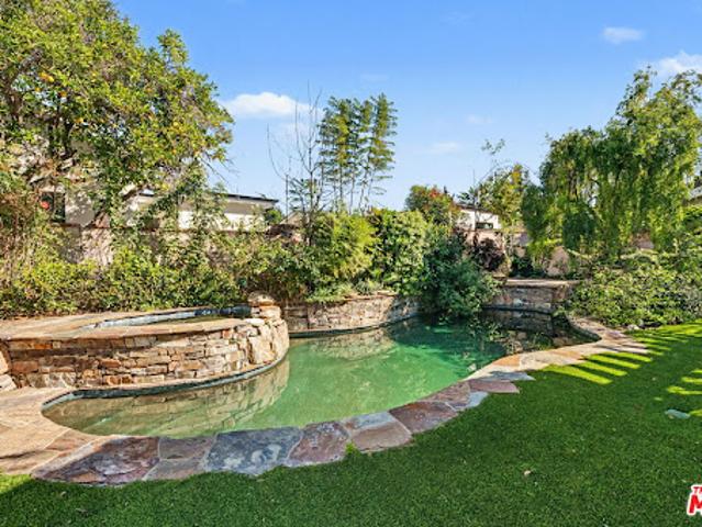 House for sale in Woodland Hills-Warner Center Neighborhood Council District, Canoga Park