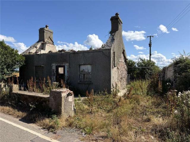 House for sale in Llanddyfnan, Llanfihangel Tre'r Beirdd