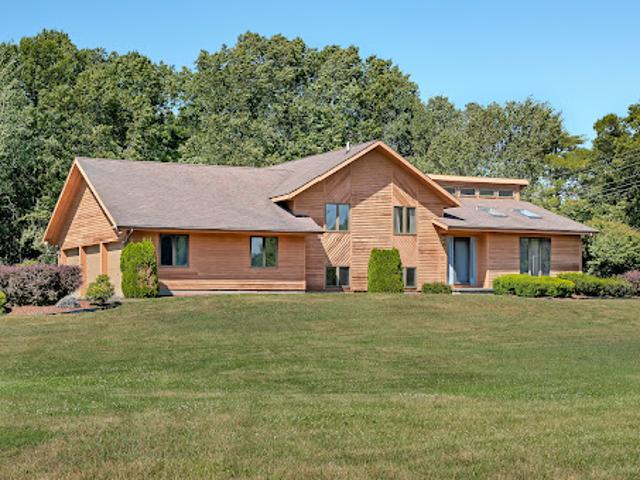 House for sale in Saratoga, New York