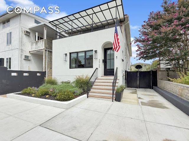 House for sale in Arverne, New York