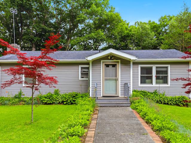 House for sale in Patterson, New York