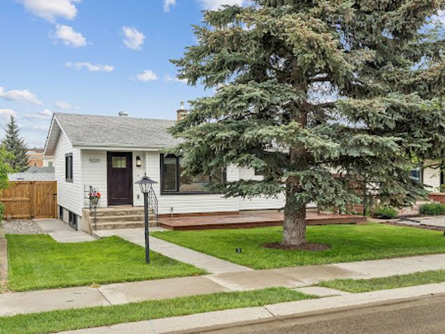 House for sale in Sylvan Lake, Alberta
