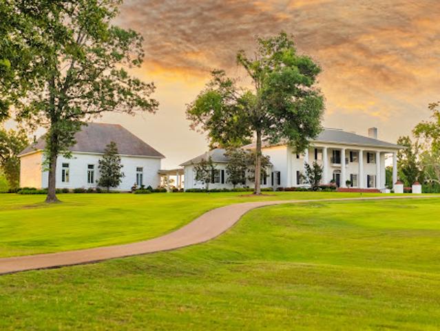 House for sale in Blue Mountain, Mississippi