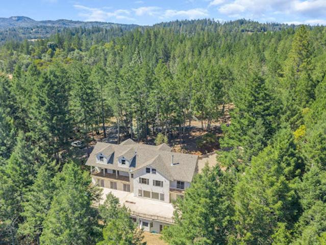 House for sale in Angwin, California