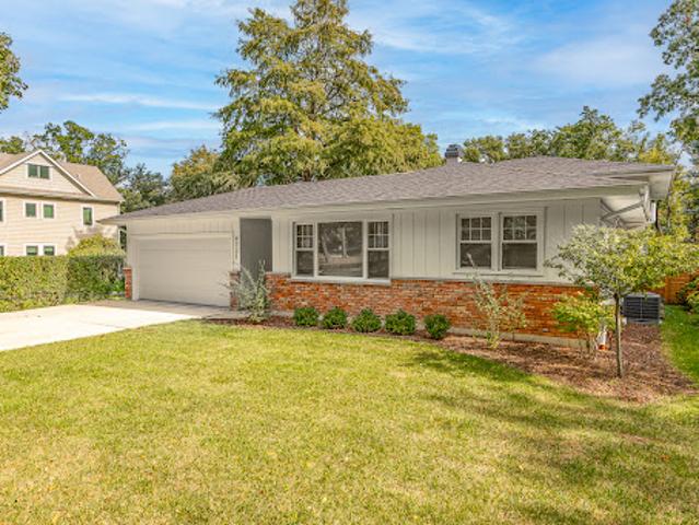 House for sale in Downers Grove, Illinois