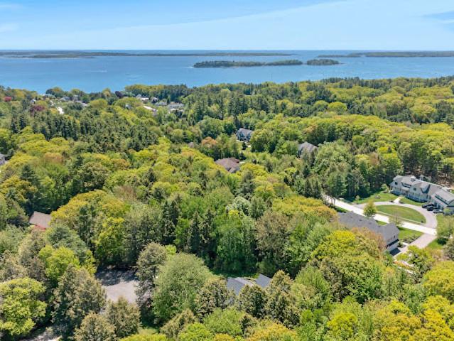 House for sale in Cumberland Center, Maine