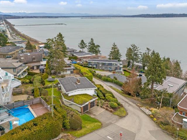 House for sale in White Rock House for sale in White Rock