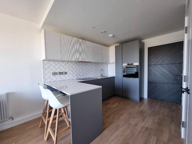 Studio for rent in London Borough of Ealing, Greater London