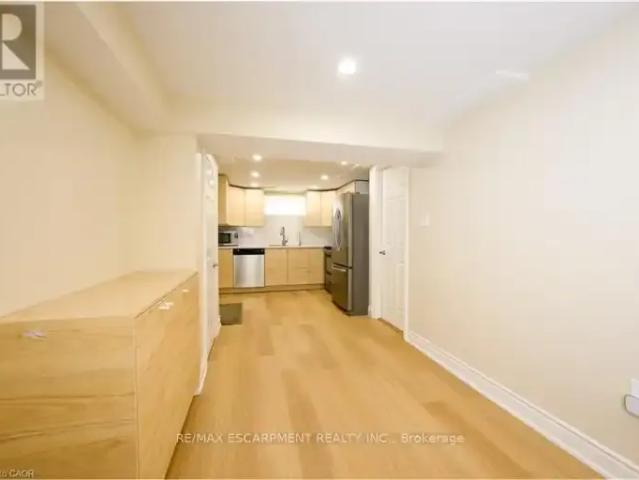 House for rent in Burlington, Golden Horseshoe
