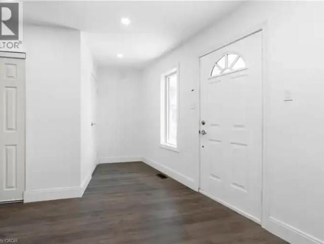 House for rent in Burlington, Ontario