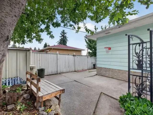 House for rent in Huntington Hills, Calgary