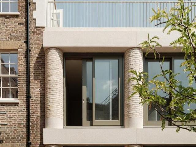 House for rent in St. John's Wood, Cat Hill