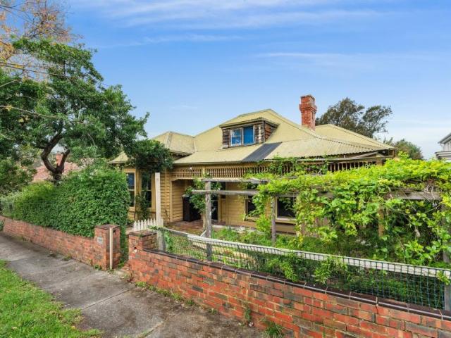 House for sale in Canterbury, Melbourne