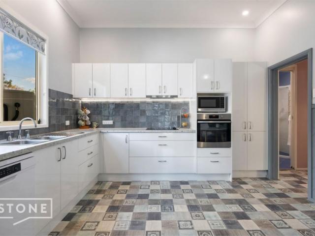 House for sale in Cardiff, Newcastle-Maitland