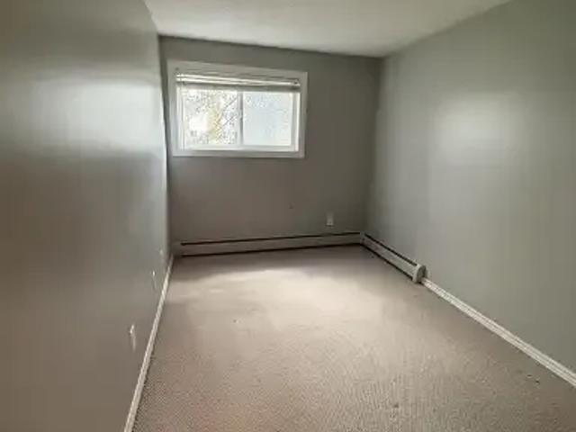 House for rent in Wedgewood, Alberta