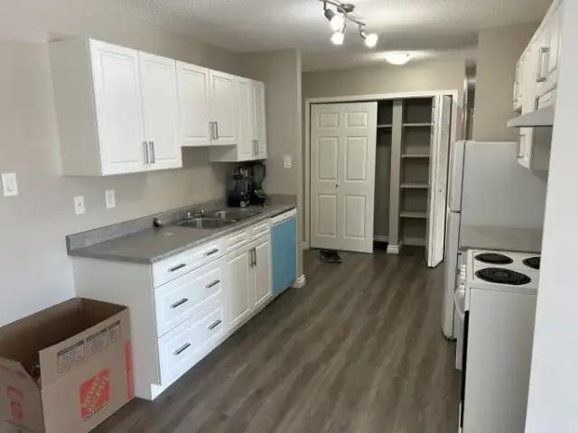House for rent in Wedgewood, Alberta
