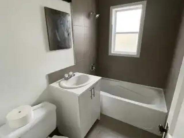 House for rent in Wedgewood, Alberta