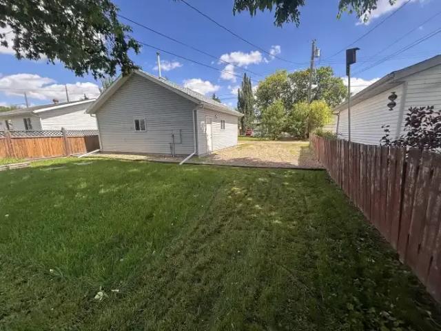 House for rent in Wedgewood, Alberta