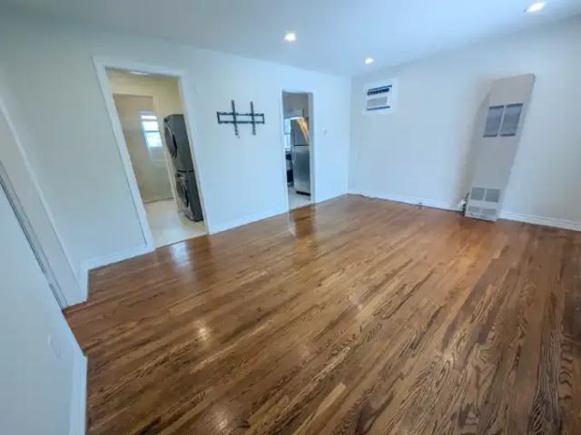 House for rent in Fort Erie, Golden Horseshoe
