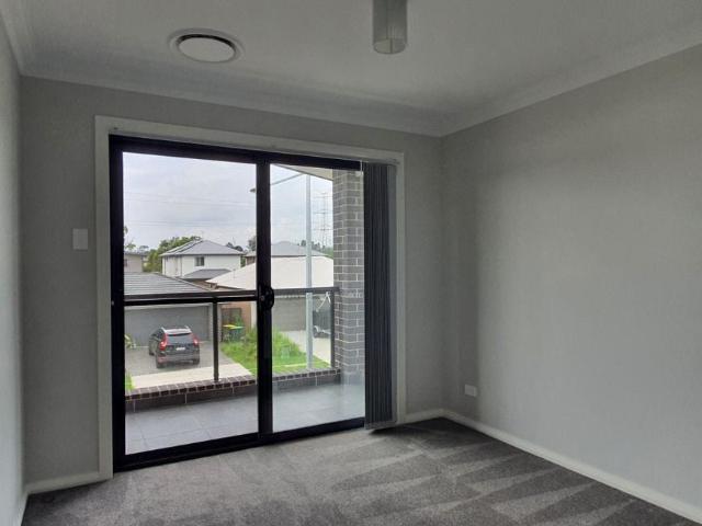 House for rent in Gledswood Hills, Sydney
