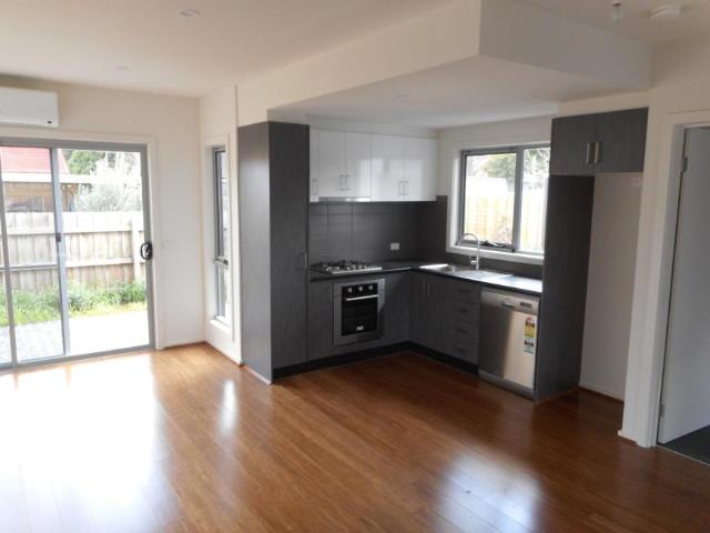 House for rent in Heidelberg West, Melbourne