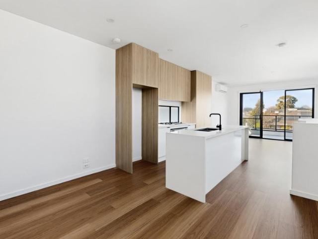 House for rent in Heidelberg West, Melbourne