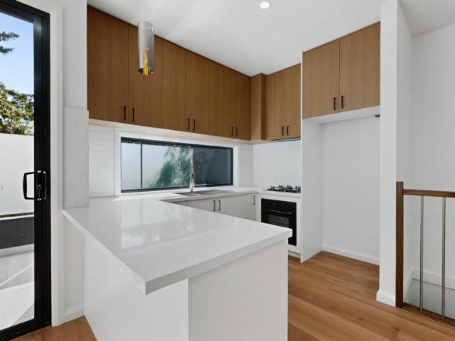 House for rent in Heidelberg West, Melbourne