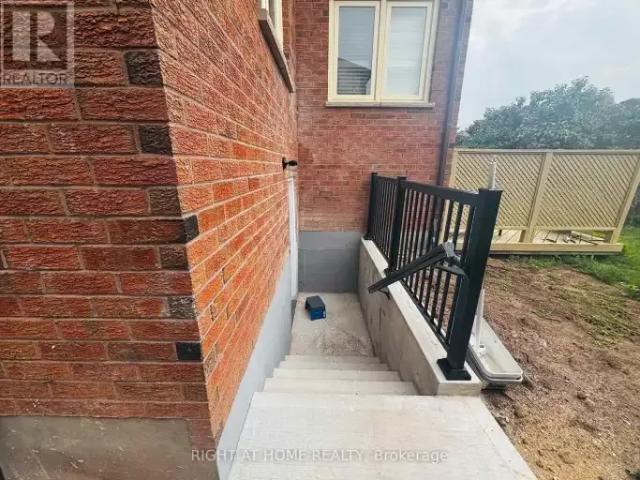 House for rent in Oakville, Ontario