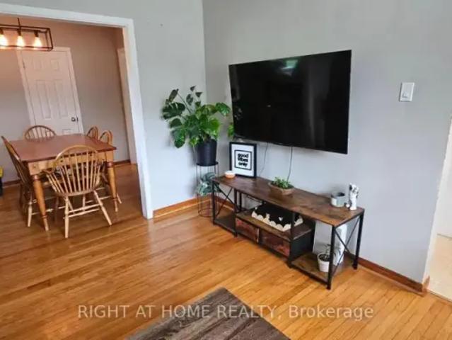 House for rent in Oakville, Ontario
