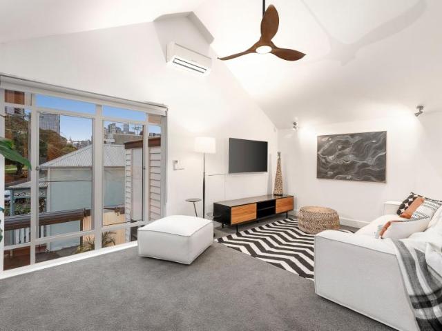 House for sale in Port Melbourne, Melbourne