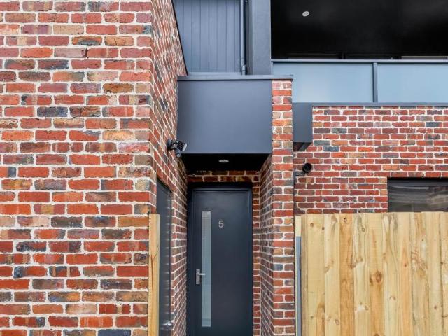 House for rent in Preston, Melbourne