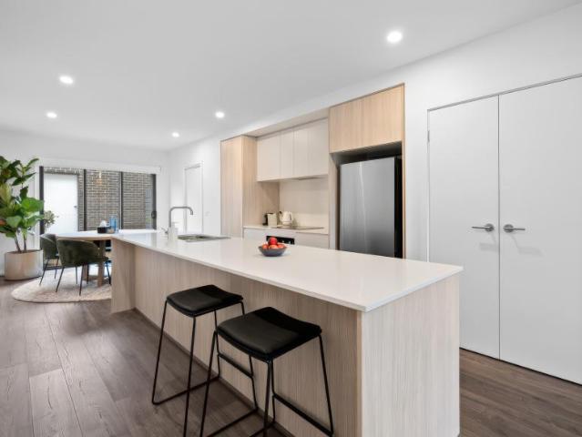 House for sale in Waterlea, Melbourne