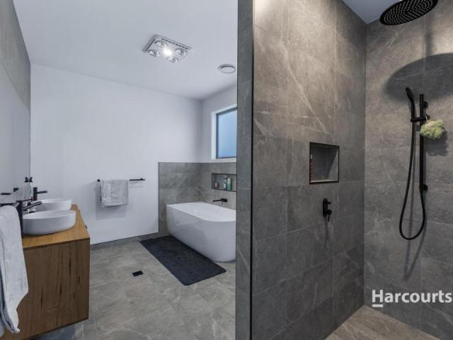 House for sale in Somerset, Waratah-Wynyard
