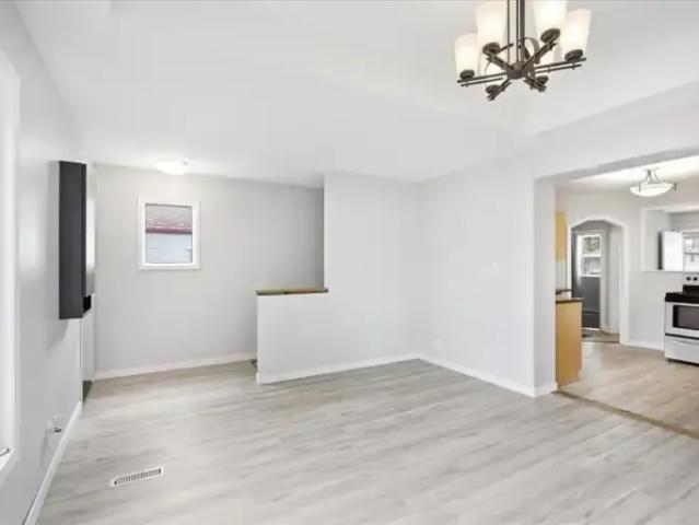 House for rent in East St. Paul, Manitoba