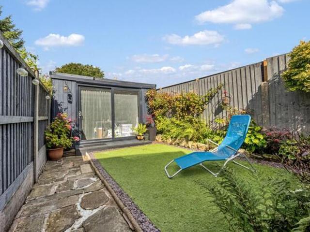 House for sale in Dimple, Lee Bank