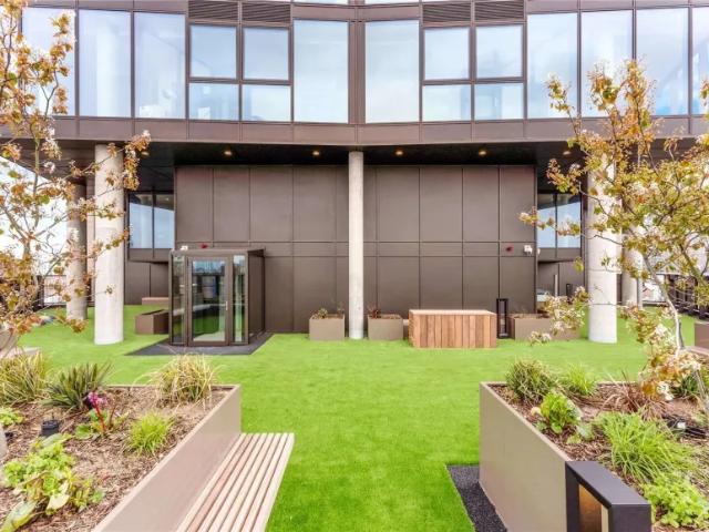House for sale in Limehouse, Greater London