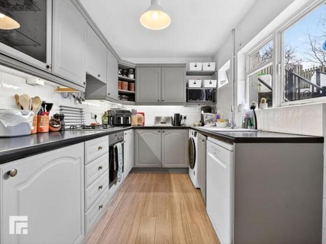 House for sale in Gwaelod-y-garth, Wales