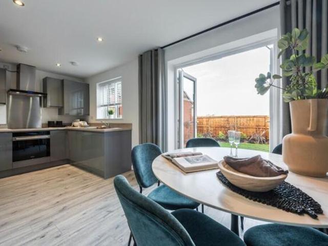 House for sale in Edenthorpe, South Yorkshire