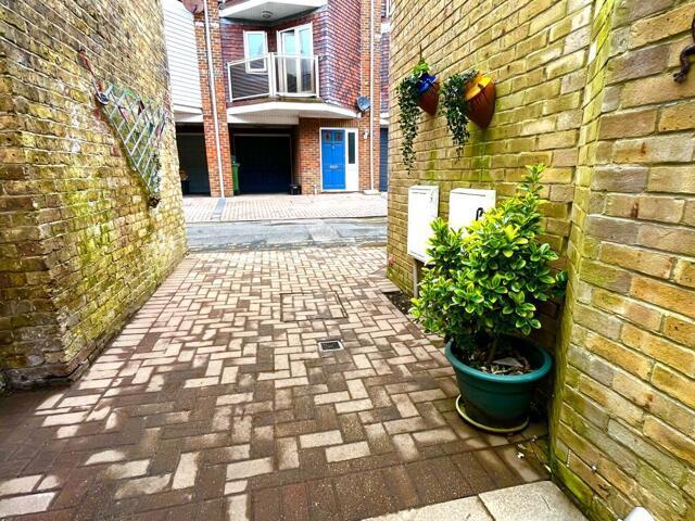 House for sale in Golden Valley, Folkestone