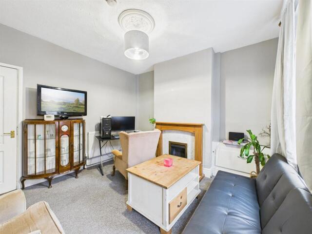 House for sale in Elmfield, Leicestershire