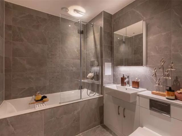 House for sale in North Kensington, Greater London