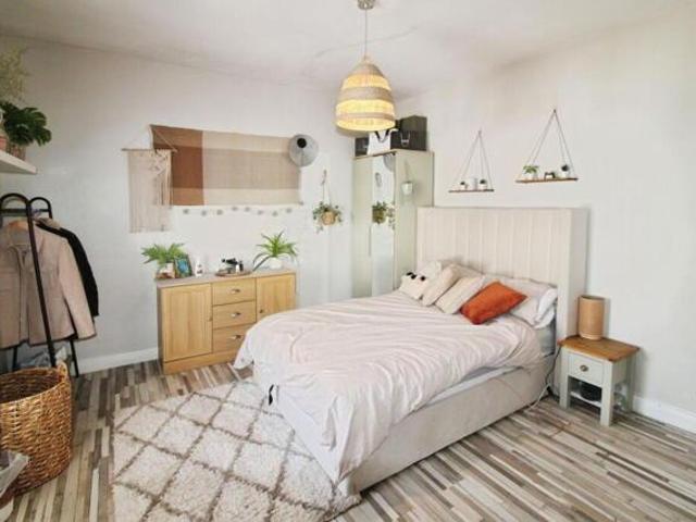 House for sale in Widnes, Cheshire